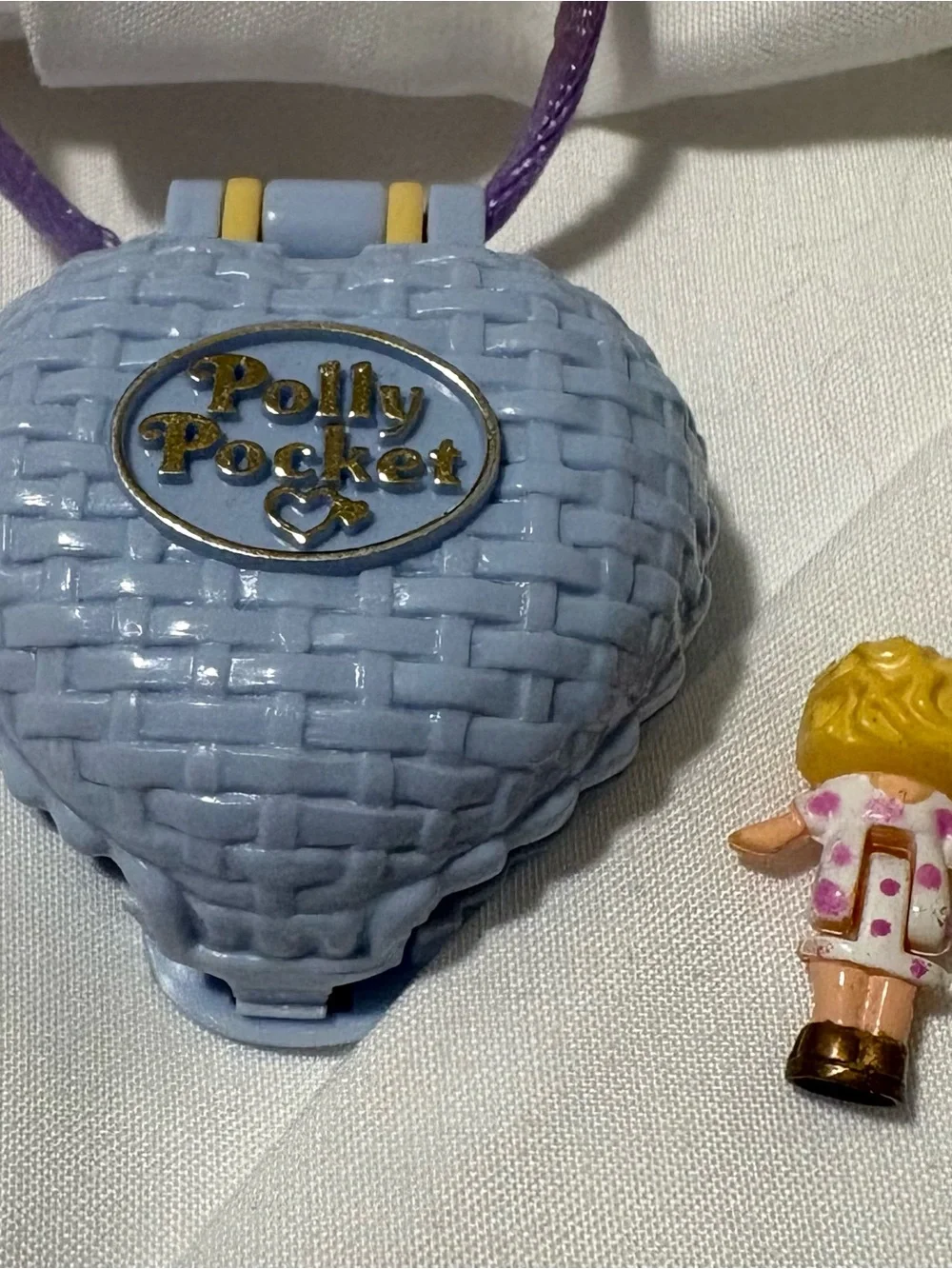 Polly Pocket Fuzzy Kitten Locket, Complete, 1993 by Blue Bird